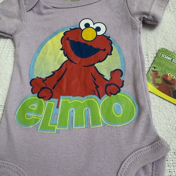 2011 sesame Street Elmo Infant Romper Body Suit Newborn 0-3 Month Creeper NWT - Picture 2 of 7